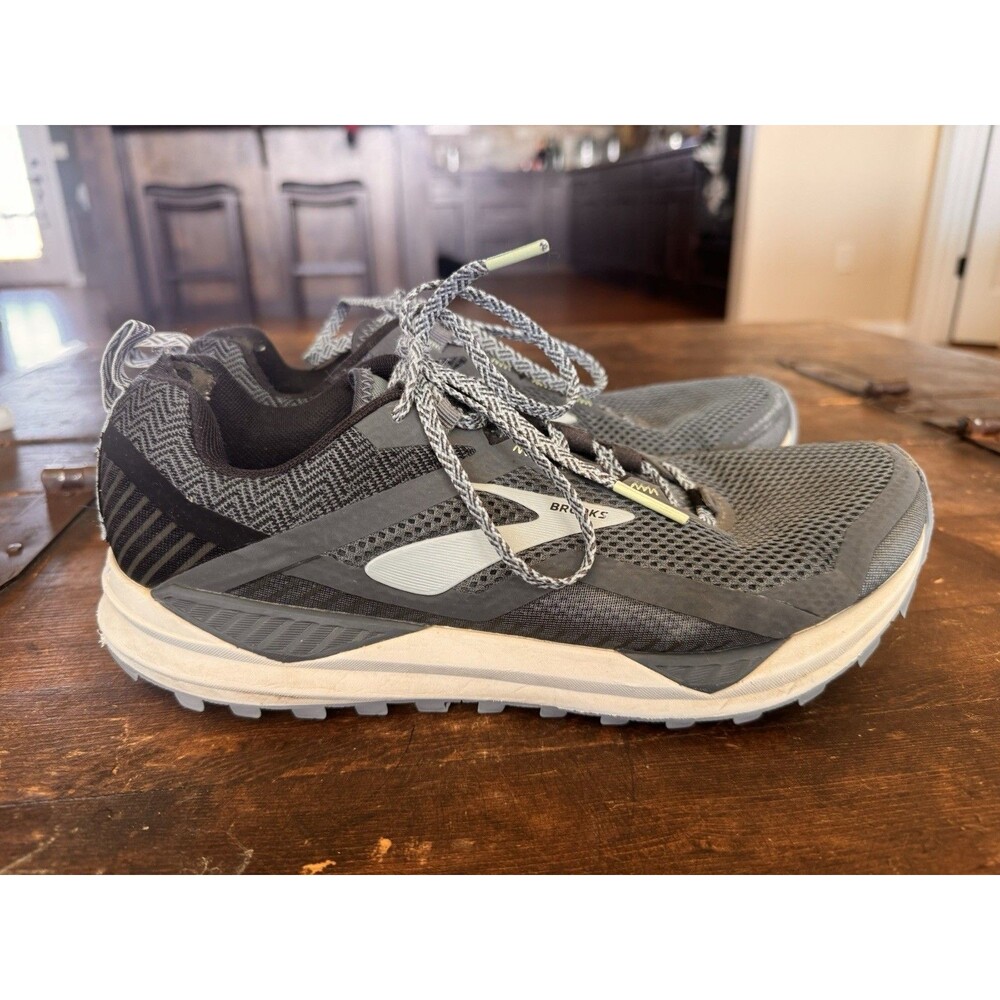 Brooks Cascadia 16 Trail Running Shoes Gray Women’s Size 9